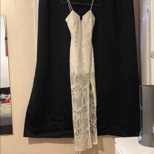 Beautiful white lace dress 💖